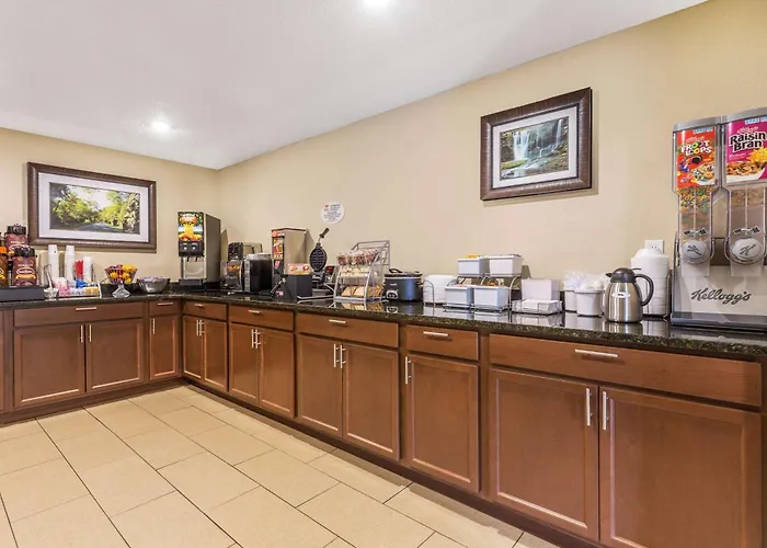 Super 8 By Wyndham Weston Wv