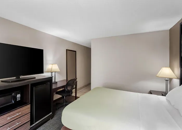 Super 8 By Wyndham Elkins